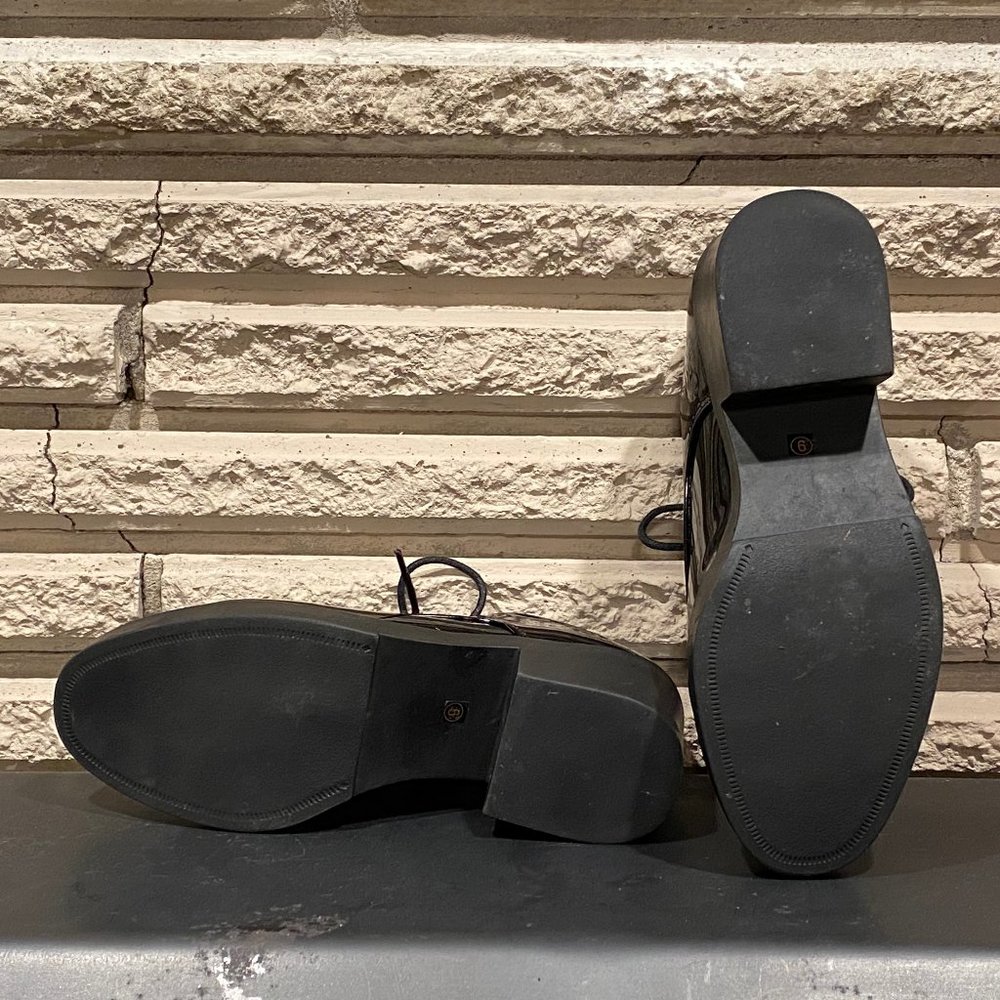 Bella Marie patent tie-up loafers - Picture 6 of 10